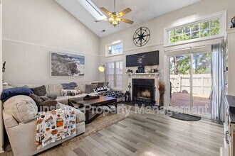 5120 Glenwood Way in Virginia Beach, VA - Building Photo - Building Photo