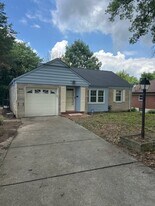 2845 Dunaway Ave in Cincinnati, OH - Building Photo