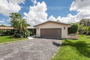 10930 NW 41st Dr in Coral Springs, FL - Building Photo
