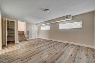 6121 Edgewood Cir in Las Vegas, NV - Building Photo - Building Photo