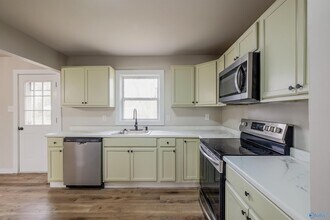 3210 Stringfield Rd NW in Huntsville, AL - Building Photo - Building Photo