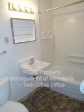 656 Iowa Ave W in St. Paul, MN - Building Photo - Building Photo