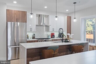 615 Irving St NW in Washington, DC - Building Photo - Building Photo