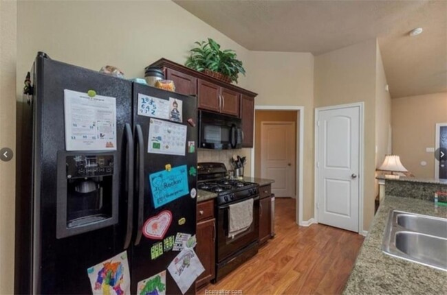 15508 Baker Meadow Loop, Unit B in College Station, TX - Building Photo - Building Photo