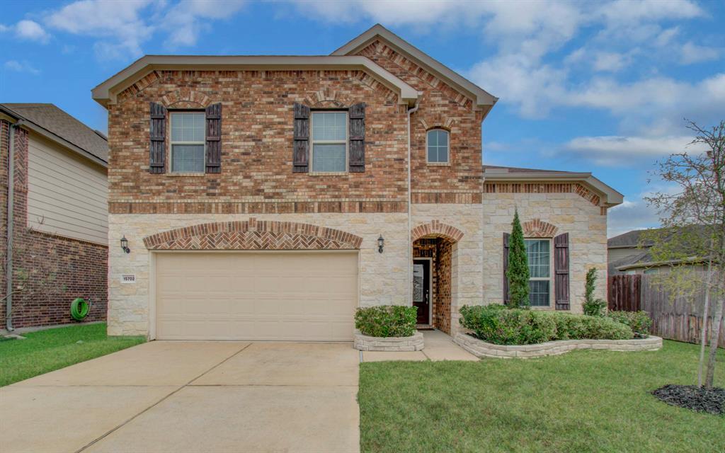 15702 Giant Pine Ln in Cypress, TX - Building Photo