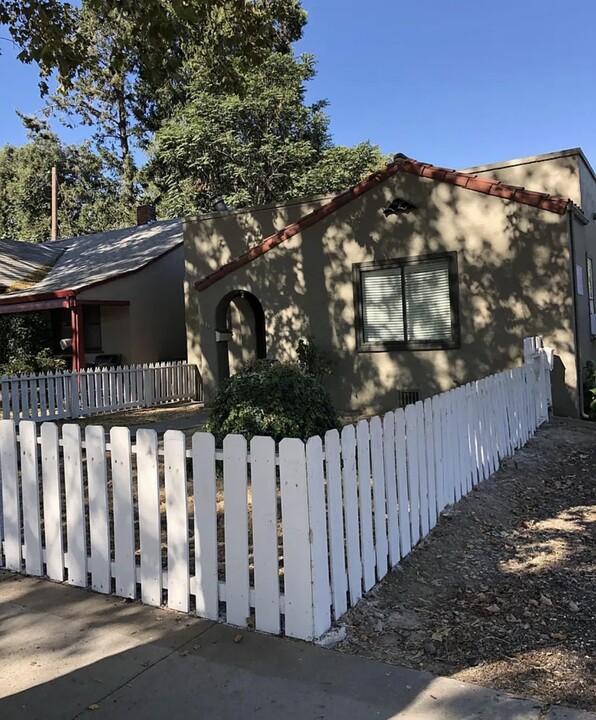 318 3rd St in West Sacramento, CA - Building Photo