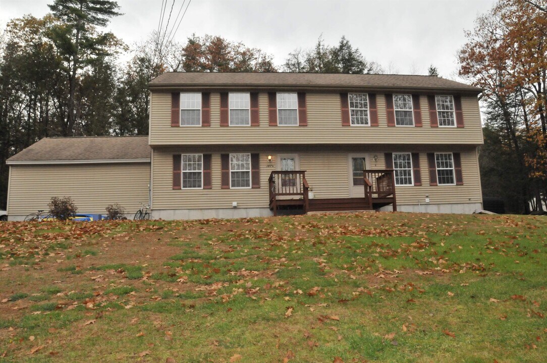 147 High Rock Rd in Weare, NH - Building Photo