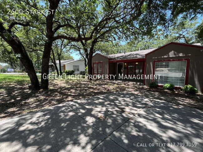 2600 Stark St in Fort Worth, TX - Building Photo - Building Photo