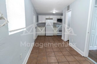 1044 W 28th St in Jacksonville, FL - Building Photo - Building Photo