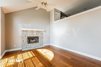 17614 W 111th Terrace in Olathe, KS - Foto de edificio - Building Photo