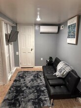 887 Pine St in Brooklyn, NY - Building Photo - Building Photo