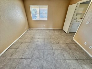 1528 Jenny Linn Dr in Henderson, NV - Foto de edificio - Building Photo