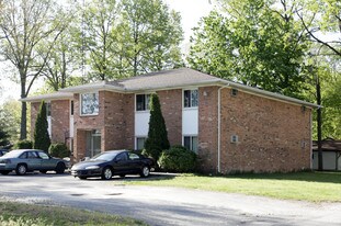 6653 Hill Ave in Toledo, OH - Building Photo