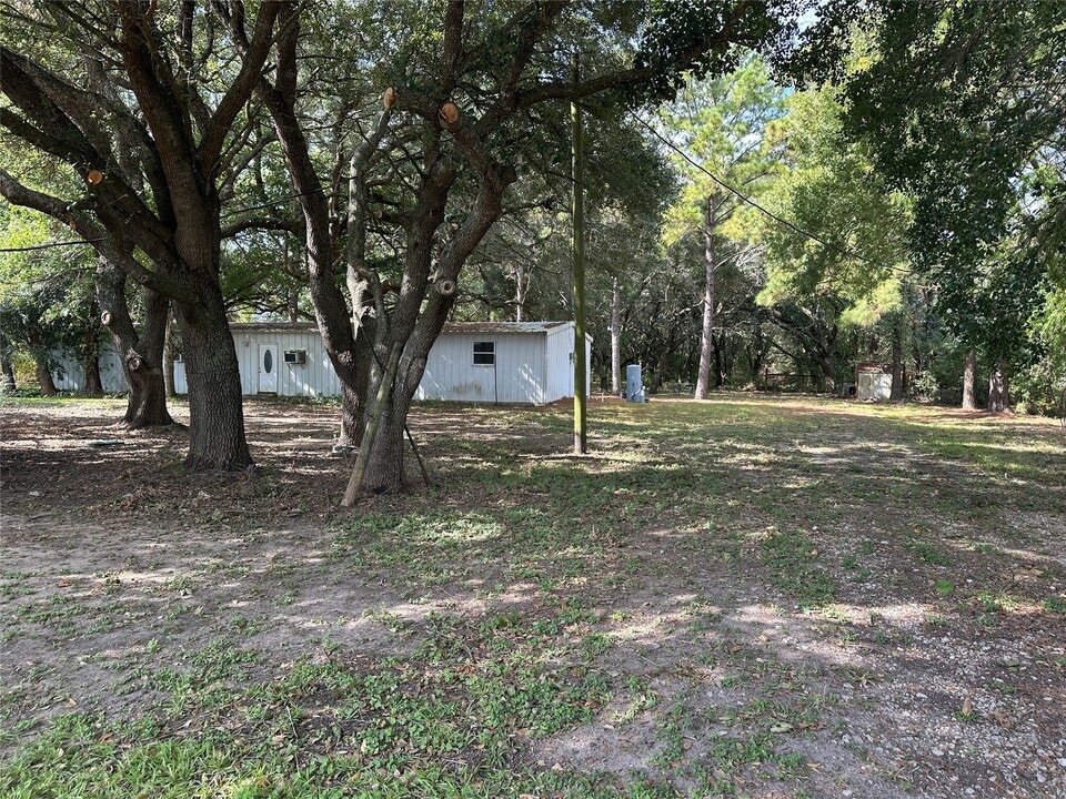 2318 Manvel Rd in Pearland, TX - Building Photo