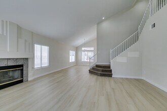 7709 Meadowrobin Ave in Las Vegas, NV - Building Photo - Building Photo