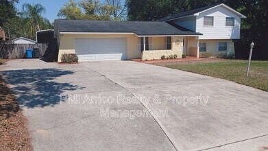 1008 Lady Guinevere Dr in Valrico, FL - Building Photo - Building Photo