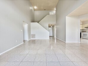 1017 Whalebone Bay Dr in Kissimmee, FL - Building Photo - Building Photo