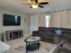 2560 NE 8th Terrace in Pompano Beach, FL - Building Photo - Building Photo