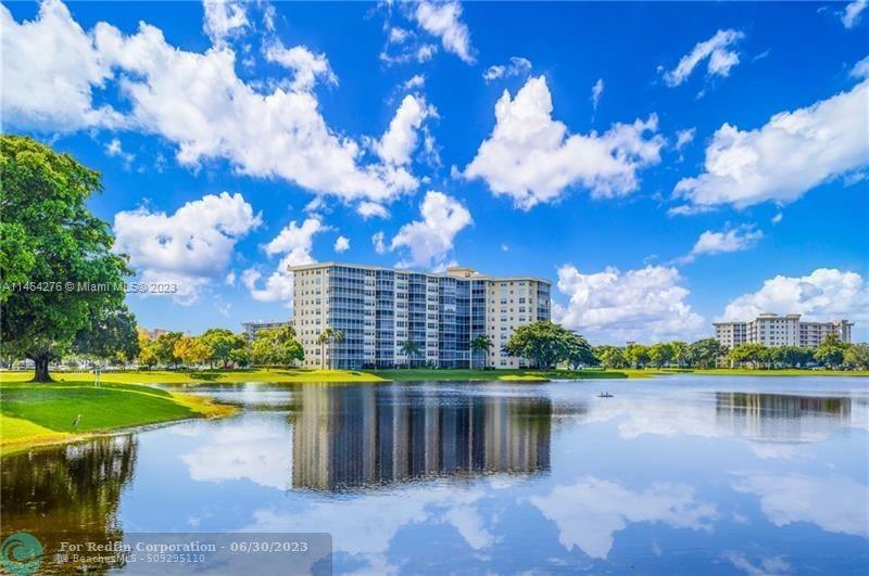 2940 N Course Dr, Unit WATER FRont 111 in Pompano Beach, FL - Building Photo