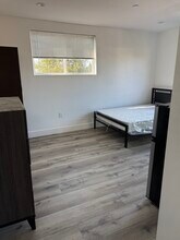 1110 E 40th Pl in Los Angeles, CA - Building Photo - Building Photo