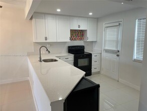 1501 NE 191st St in Miami, FL - Building Photo - Building Photo