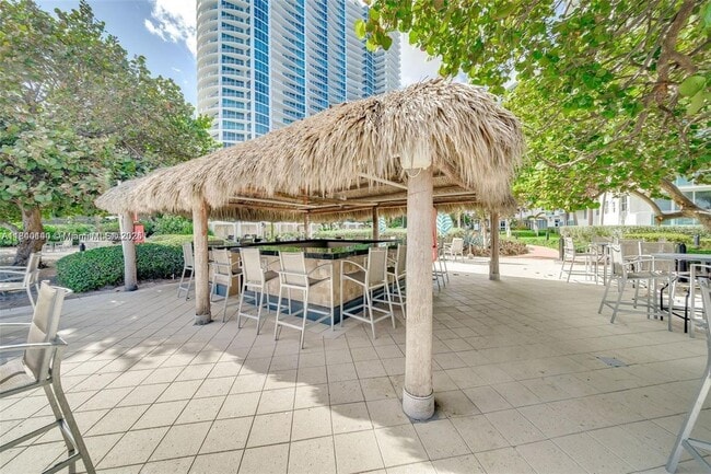 property at 3001 S Ocean Dr