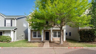 3819 W Traditions Ct in Houston, TX - Building Photo - Building Photo