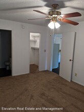 650 W Poplar St in Fayetteville, AR - Building Photo - Building Photo