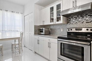746 NE 90th St in Miami, FL - Building Photo