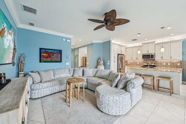 15442 Santa Pola Dr in Wimauma, FL - Building Photo - Building Photo