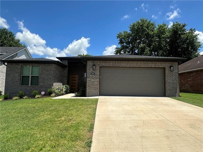 property at 964 S Liberty Dr