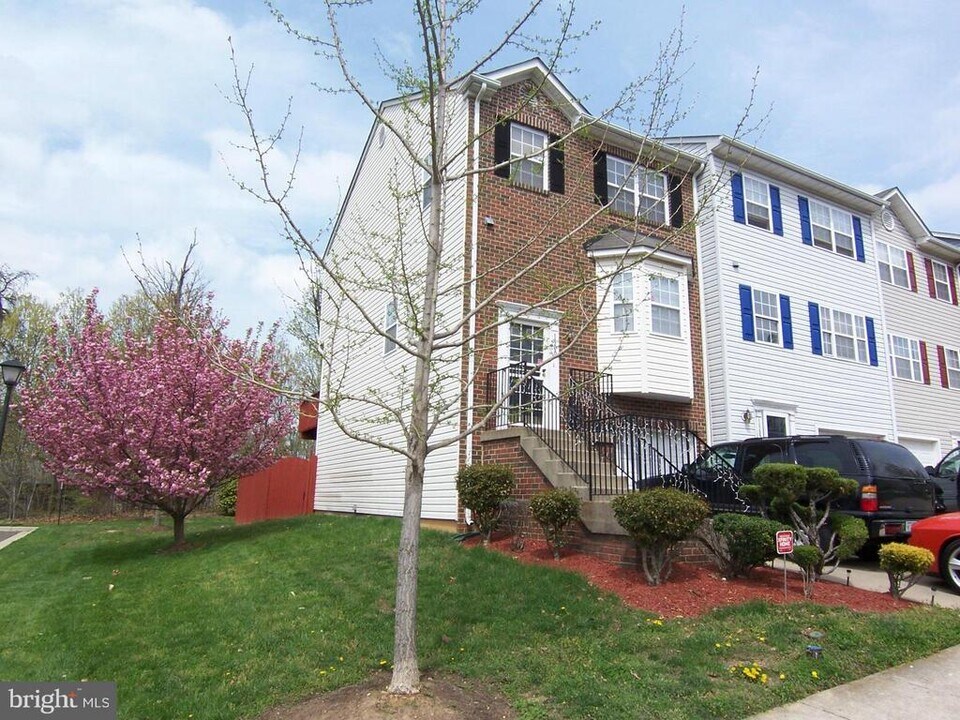 1300 Sutler Terrace in Oxon Hill, MD - Building Photo