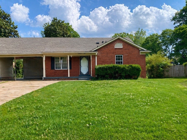 4945 Clearbrook Cove