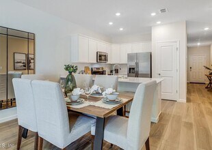 563 Holly Lks Dr in Orange Park, FL - Building Photo - Building Photo