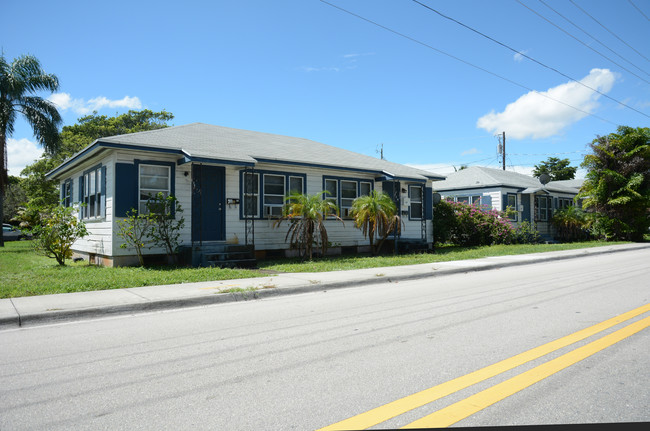 501 10th Ave N in Lake Worth, FL - Building Photo - Building Photo