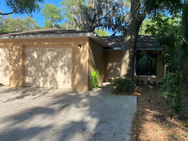 384 Acorn Ln in Leesburg, FL - Building Photo - Building Photo