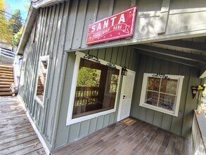 267 CA-138, Unit Upper Unit in Crestline, CA - Foto de edificio - Building Photo