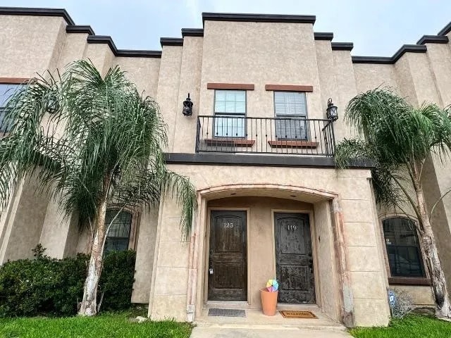 property at 8216 Casa Verde Rd