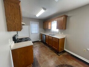 570 Cherub Ct in Conway, AR - Building Photo - Building Photo