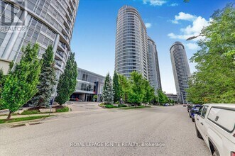 151 Village Green Square in Toronto, ON - Building Photo - Building Photo