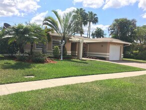 16674 SW 5th Way in Weston, FL - Building Photo - Building Photo