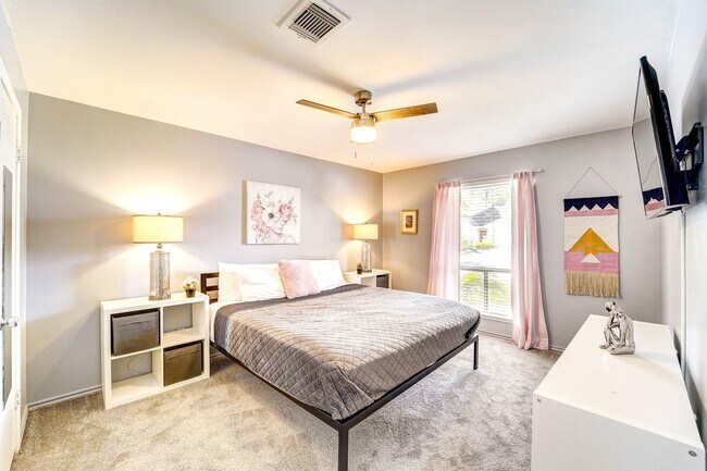 8111 Pine Green Ln in Humble, TX - Building Photo - Building Photo