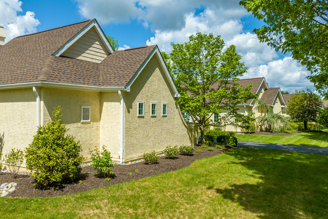 Longview Circle in Media, PA - Building Photo