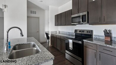 2825 Main St, Unit 137 in Buda, TX - Building Photo - Building Photo