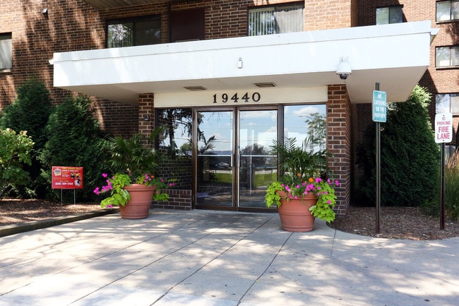 Thornwood Apartments