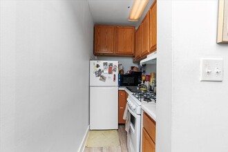 3727 N Pine Grove Ave in Chicago, IL - Building Photo - Building Photo