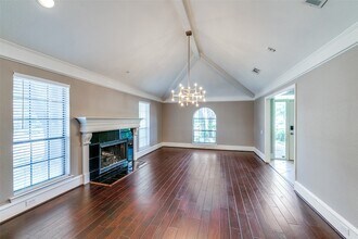 6116 Southern Knoll Dr in Dallas, TX - Building Photo - Building Photo