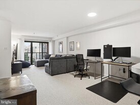 1029 N Stuart St in Arlington, VA - Building Photo