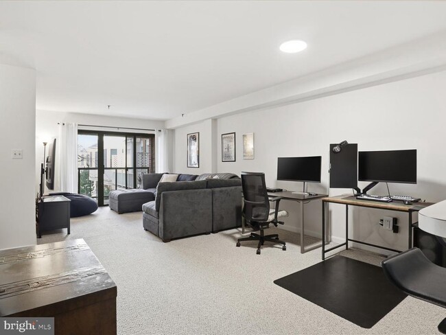 property at 1029 N Stuart St