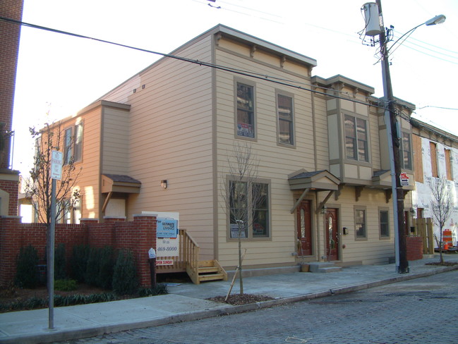 369-373 Oregon St in Cincinnati, OH - Foto de edificio - Building Photo